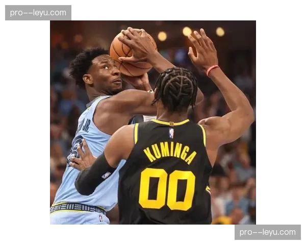 数据预测模型显示，斯彭斯在复出战中获胜概率高达78%